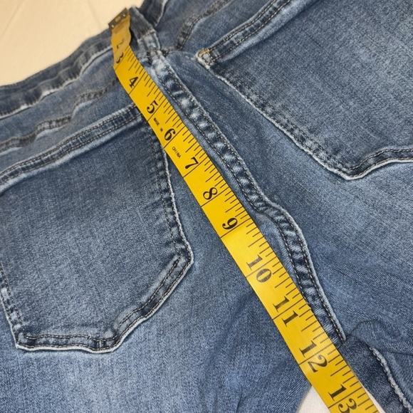 Lucky Brand jeans Ava style ankle skinny extreme distress button/zip Size 4/27 - Picture 5 of 12